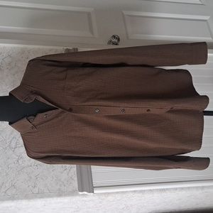 Men's button Docker shirt in very good condition in Size Large.